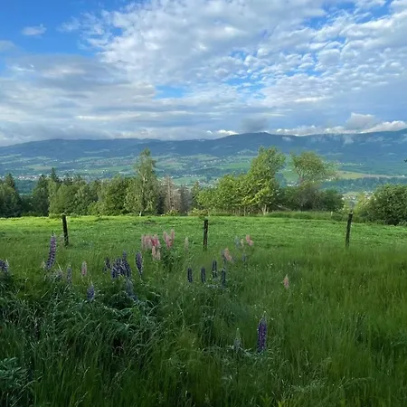 Utulna V Beskydech S Krbem A Vyhledy Lodge