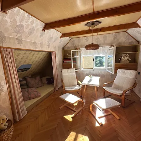 Lodge Utulna V Beskydech S Krbem A Vyhledy Hrádek