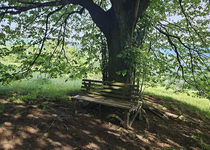 Utulna Chalupa V Beskydech S Krbem A Vyhledy Hrádek